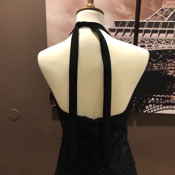 Halter dress - Picture 4 of 7